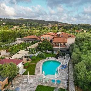 Bauernhof Montefabbrello, Magazzini (Tuscany)