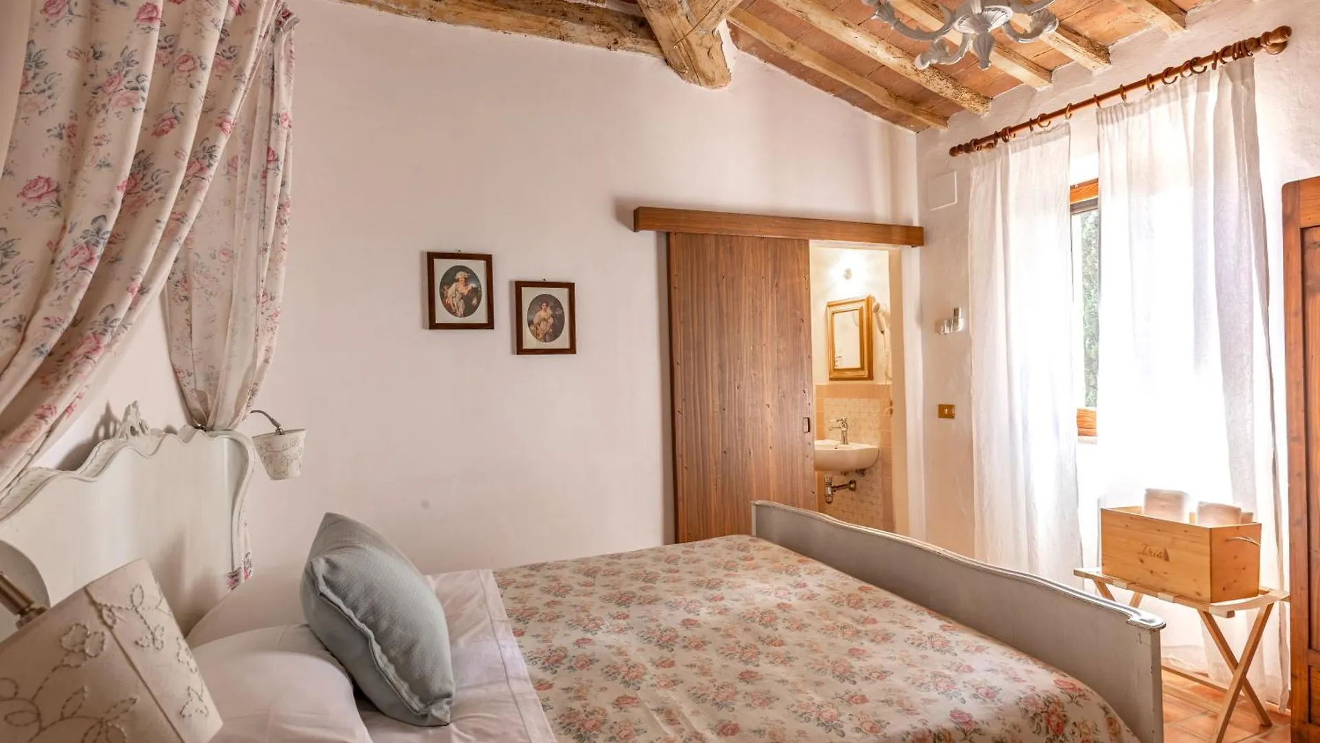 Farm stay Agriturismo Pieve Sprenna Villa Buonconvento Italy